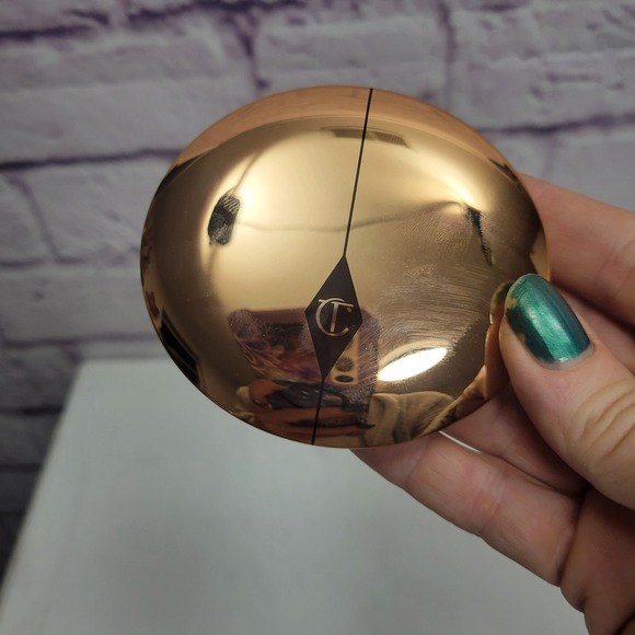 NEW Charlotte Tilbury Airbrush Flawless Finish Skin Perfecting Powder 1 Fair - Picture 5 of 5